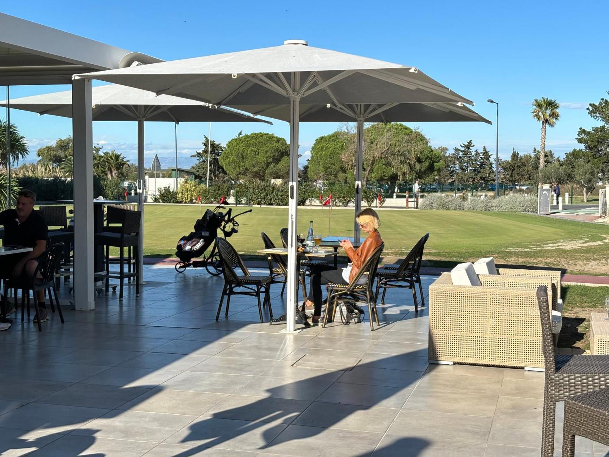 Saint Cyprien Golf View 2 Bedrooms Apartment , 900 M From The Beach Bagian luar foto