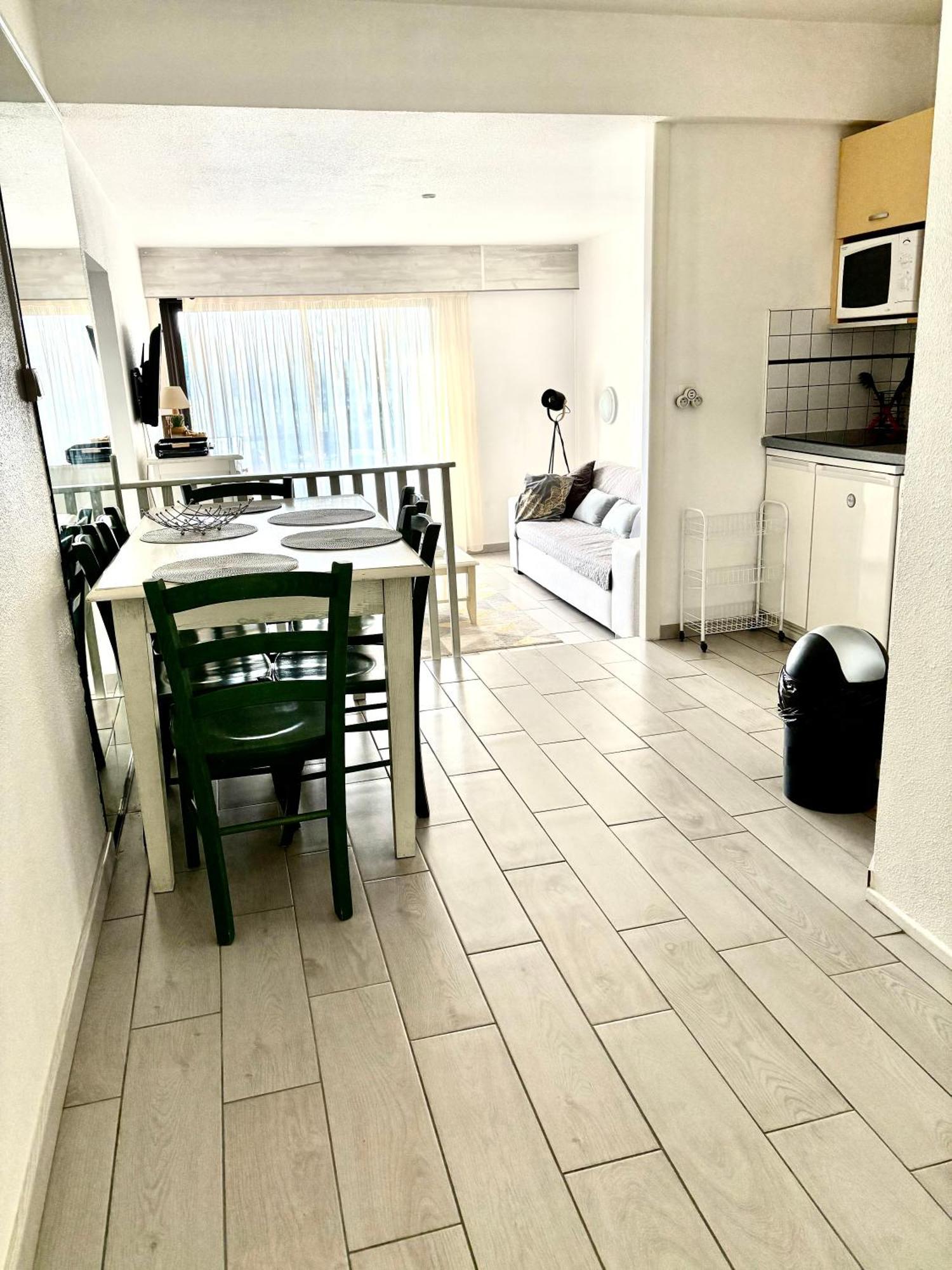 Saint Cyprien Golf View 2 Bedrooms Apartment , 900 M From The Beach Bagian luar foto