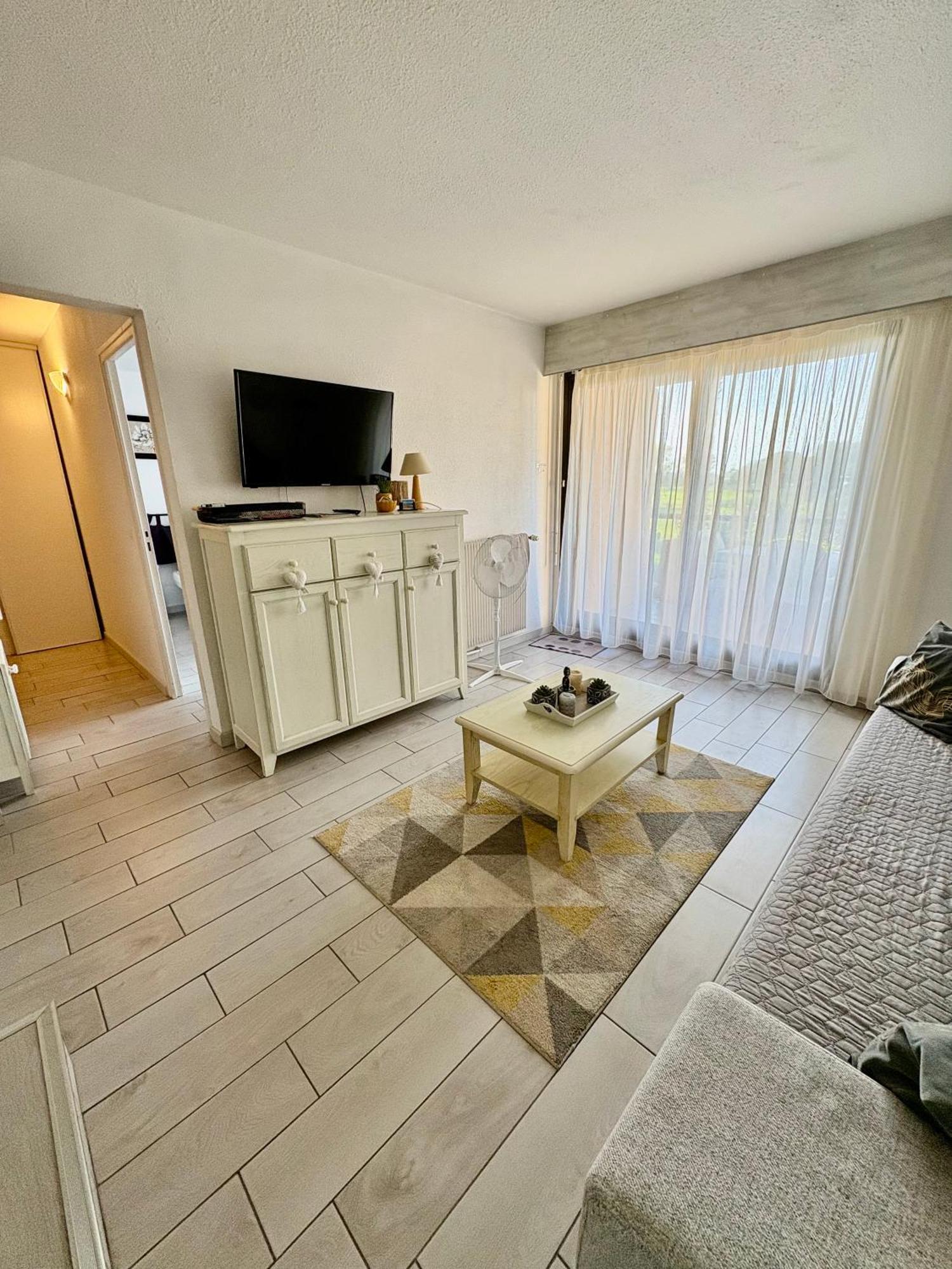 Saint Cyprien Golf View 2 Bedrooms Apartment , 900 M From The Beach Bagian luar foto