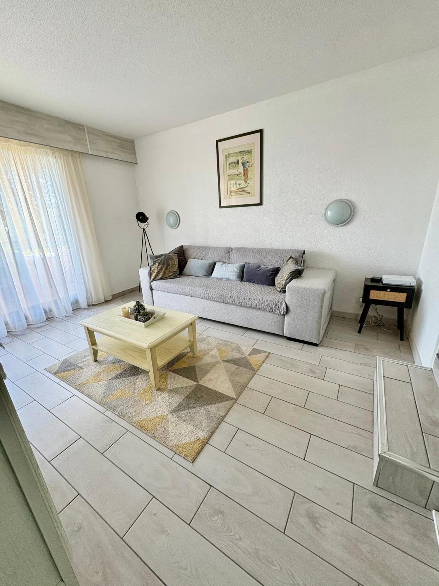 Saint Cyprien Golf View 2 Bedrooms Apartment , 900 M From The Beach Bagian luar foto